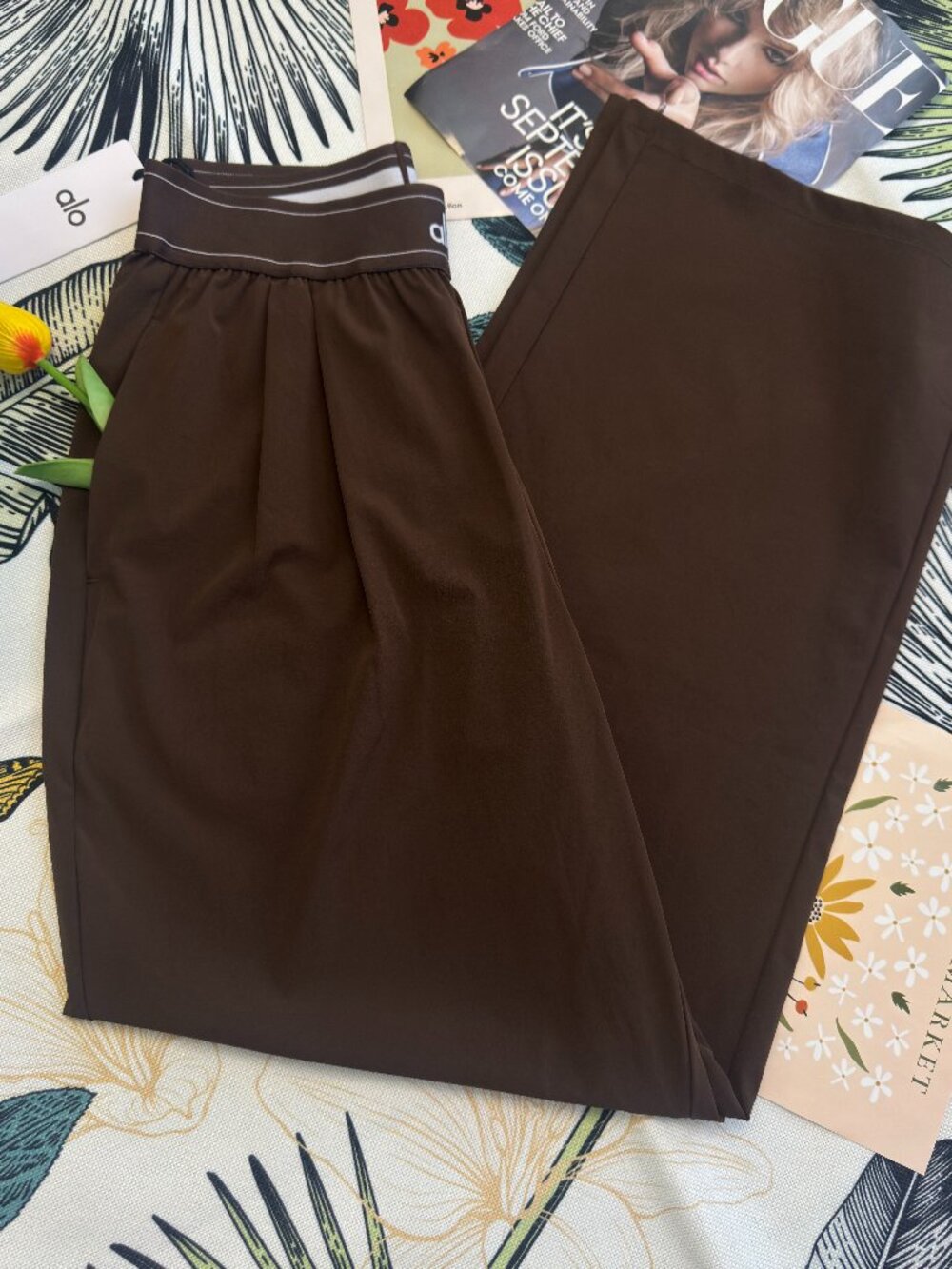 NWT🤎ALO Yoga Suit Up Trouser Espresso🎨 (Regular 30"Inseam) Effortless Chic - Picture 7 of 9